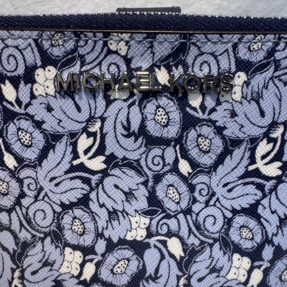 Michael Kors Blue and White Floral Wristlet - Picture 2 of 15
